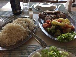 吃瓜雅酒店,隐匿于繁华中的静谧避风港