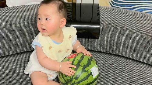 孩子吃瓜了,揭秘瓜果中的营养与安全